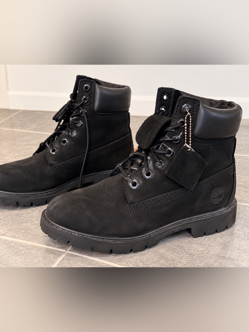 Timberland Black Nubuck Leather 6-Inch Lace-Up Boots men’s 7